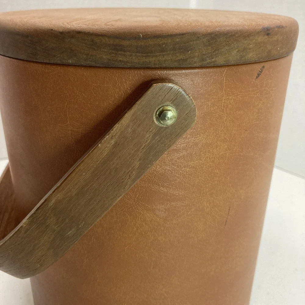 Vintage MCM Bar George Briard Leather Shell Vinyl Ice Bucket‎ Wooden Handle 60's